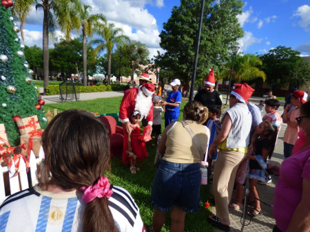  Papá Noel llegó a Santa Lucía 